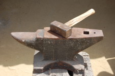 anvil with hammer